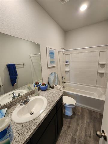 Building Photo - 9240 Castorian Dr
