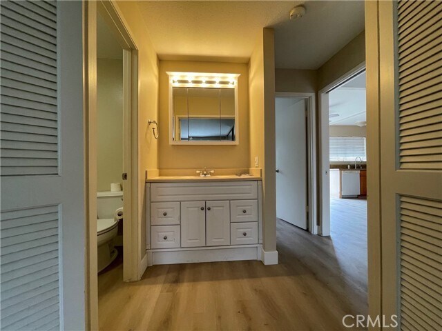 Building Photo - 61 Streamwood