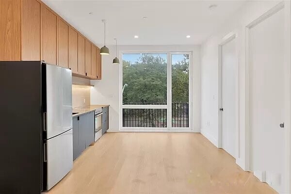 Building Photo - 426 Tompkins Ave