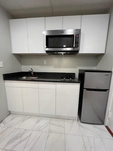 *Pictures are representative samples of the advertised unit. In some cases, the actual units you tou - 510 Beacon St