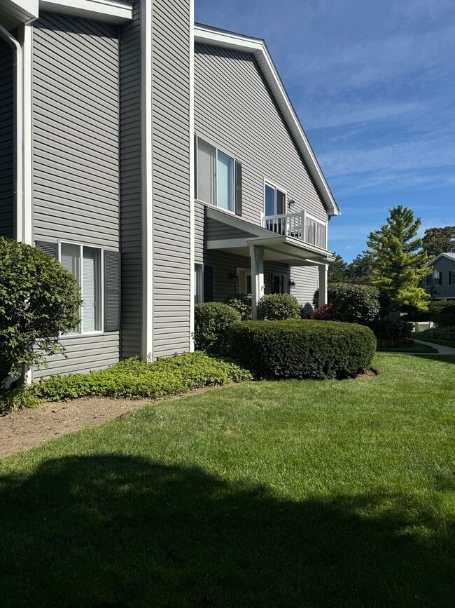 Building Photo - 1326 Barclay Ln