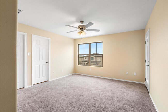 Building Photo - 5529 Shorthorn Dr