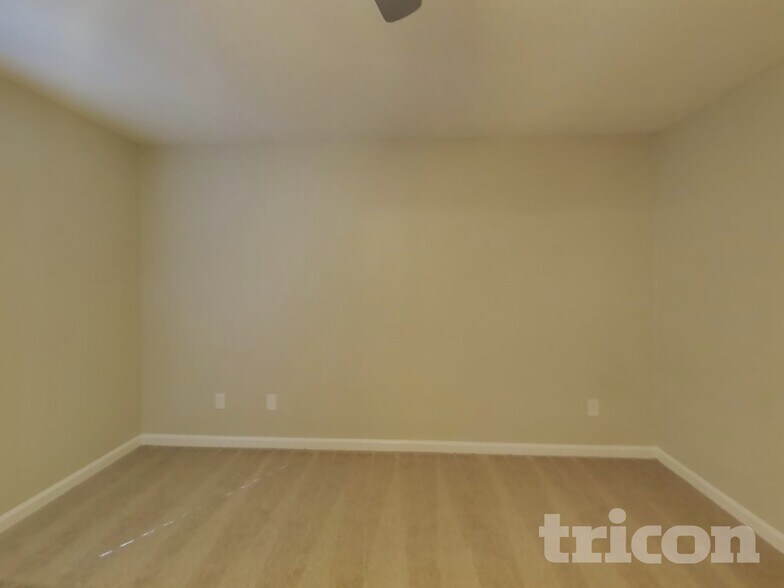Building Photo - 204 Campbell Dr