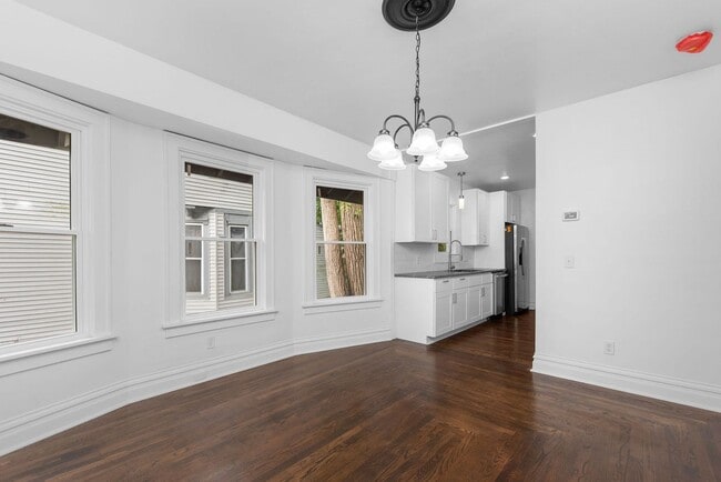 Building Photo - 5119 Blaesi St