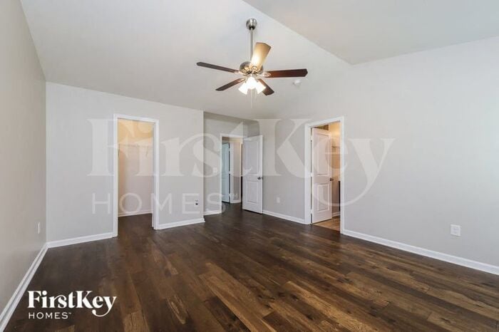 Building Photo - 1049 Solstice St