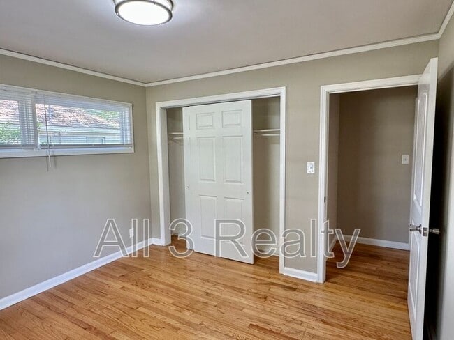 Building Photo - 2804 Sumter Ave