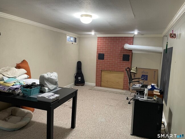 Building Photo - 99 Penn Dr