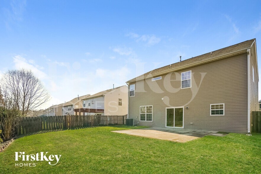 Building Photo - 1403 Paulonia Way