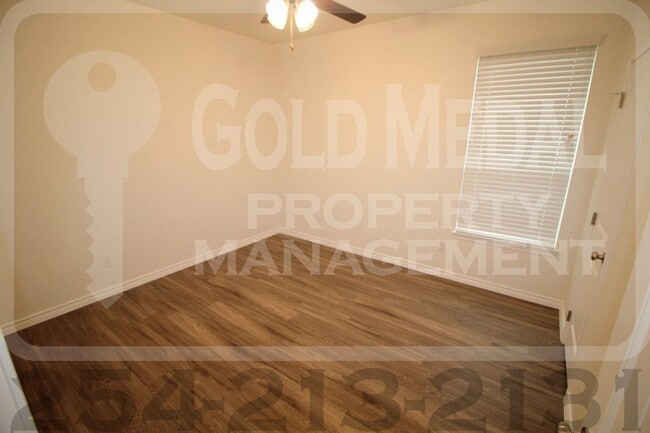 Building Photo - 5103-5105 Red Rose Crossing