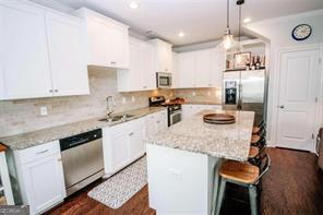 Building Photo - 1366 Dupont Park NW