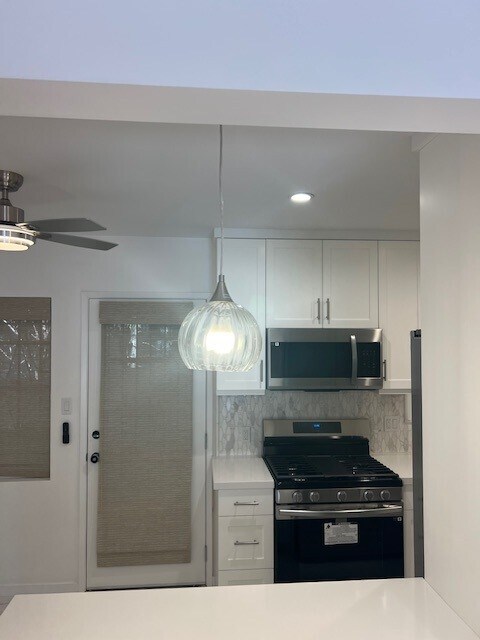 Building Photo - 1014 1/2 Hyperion Ave