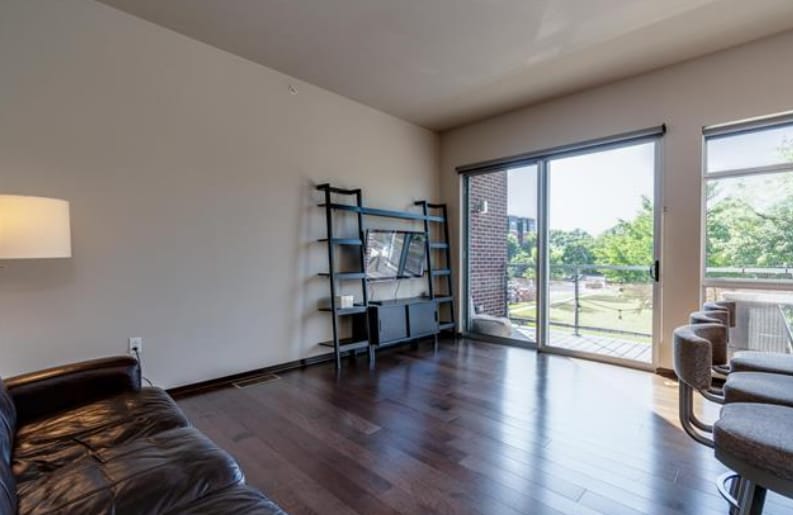 Building Photo - 803 E Mifflin St