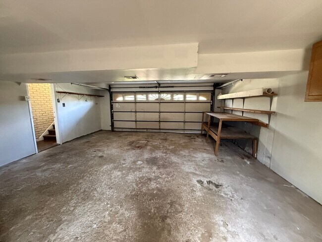 Building Photo - 8517 W 87th Pl