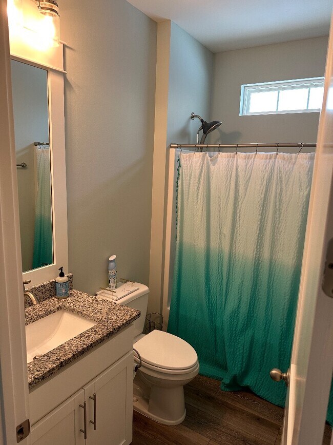 Building Photo - 409 Mill Point Ln