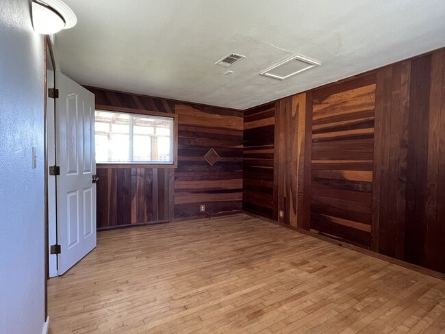 Building Photo - 1268 Fernwood Dr