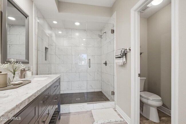 Building Photo - 11515 N 91st St