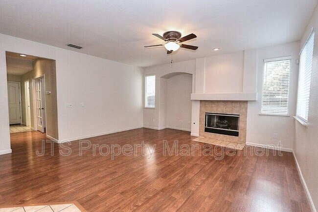 Building Photo - 3240 Big Bear Dr