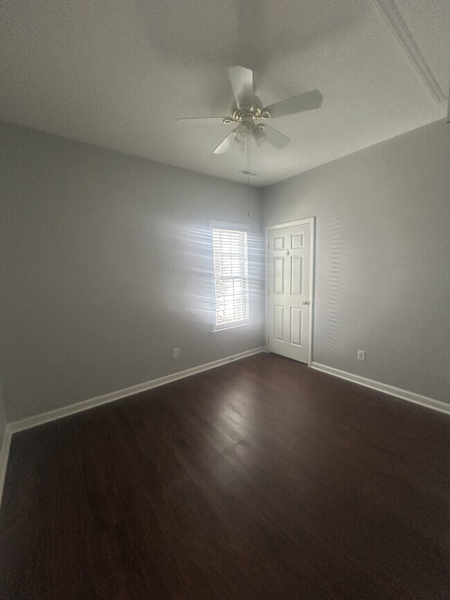 Building Photo - 2208 Castle Pines Dr