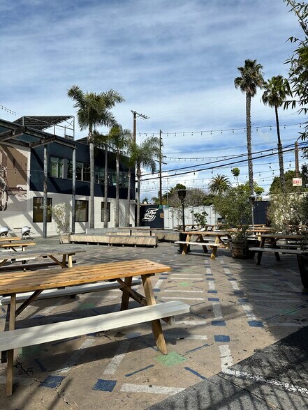 Building Photo - 1615 Shell Ave