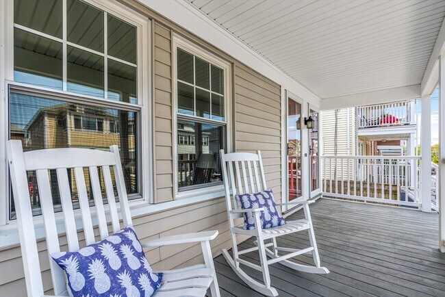 Building Photo - 44-46 Woods Ave