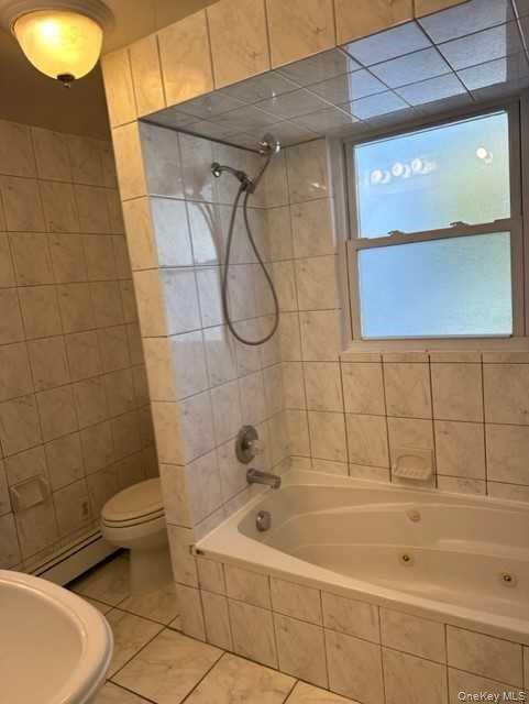 Building Photo - 131 Spackenkill Rd