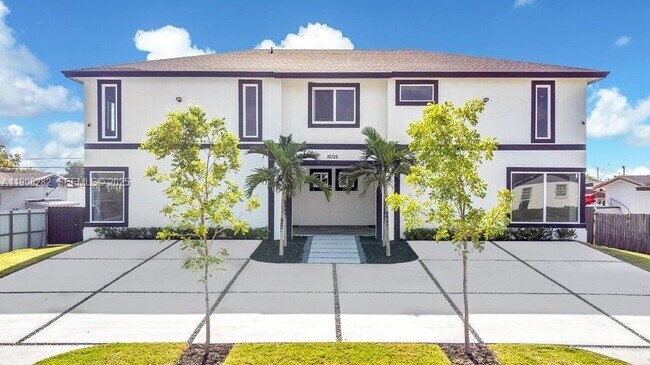 Building Photo - 16315 SW 107th Ave