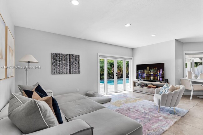 Building Photo - 17610 SW 80th Ct