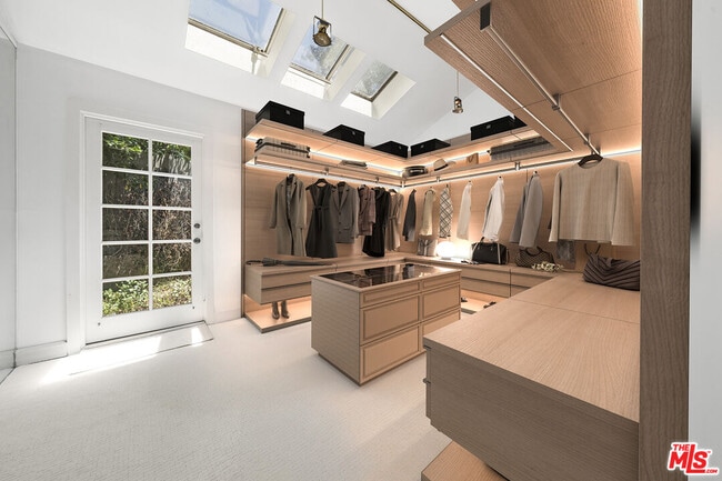 Building Photo - 3 Latimer Rd