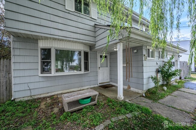 Building Photo - 16 Gerard Ave