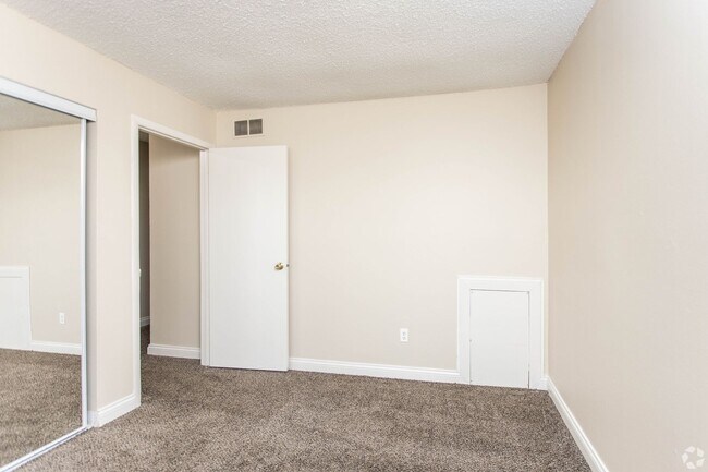Building Photo - 4213 Appian Way W