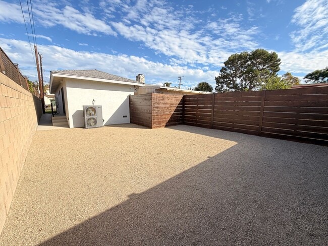 Building Photo - Beautiful 4 Bedroom Cypress House For Rent...