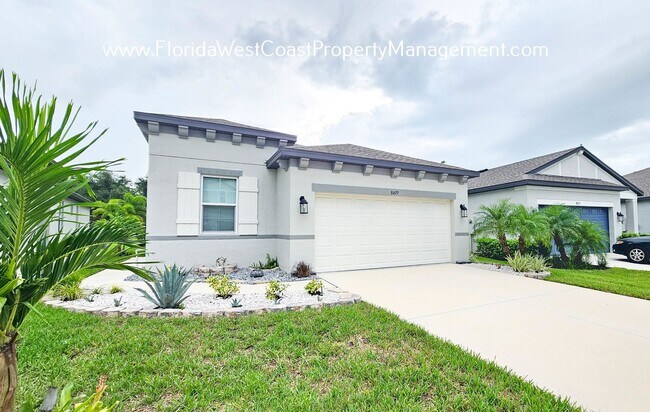 Building Photo - OUTSTANDING SUMMERWOODS -PARRISH 3 BEDROOM...