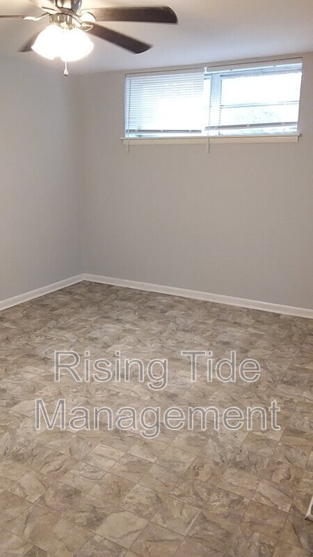 Building Photo - 7016 Briarwood Ln