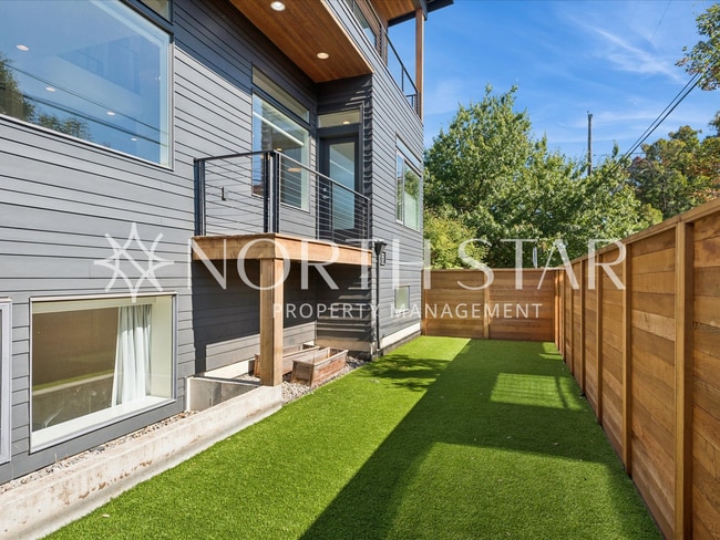 Building Photo - Contemporary Stunner in North East Portland