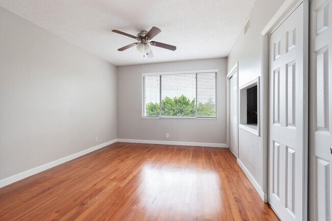 Building Photo - 16721 Hemingway Dr