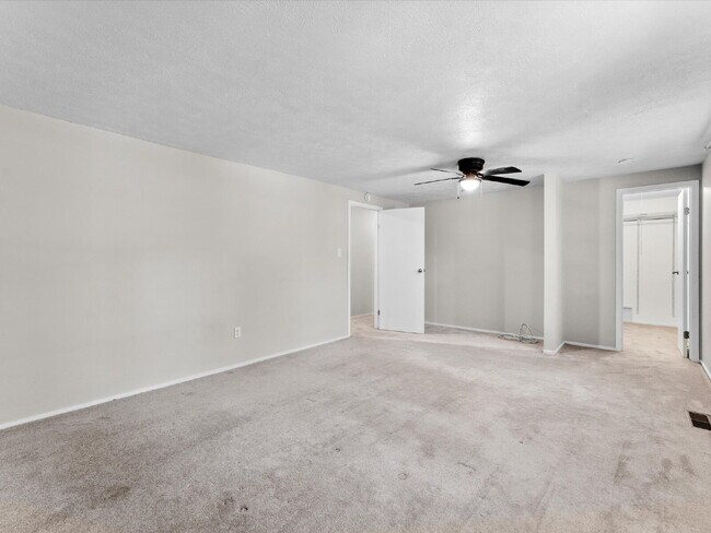 Building Photo - 3513 Castlebury Dr
