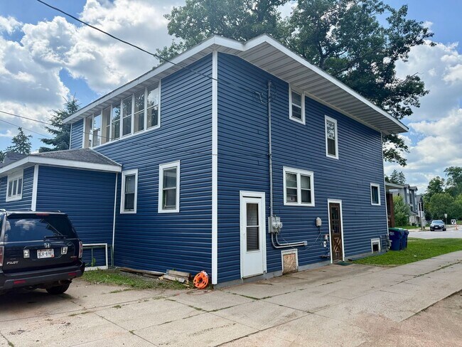 Building Photo - 1343 Grand Ave