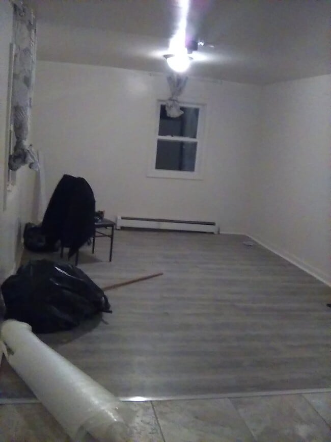 Building Photo - 3 bedroom apartment for rent