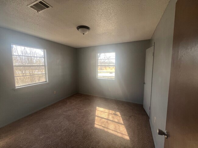 Building Photo - 50 Brewer St