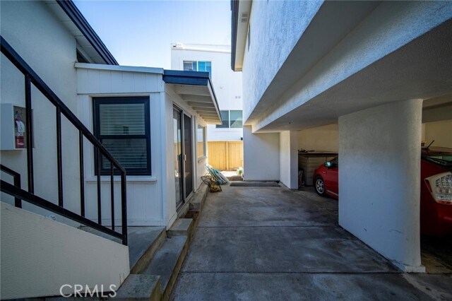 Building Photo - 237 Avenida Montalvo