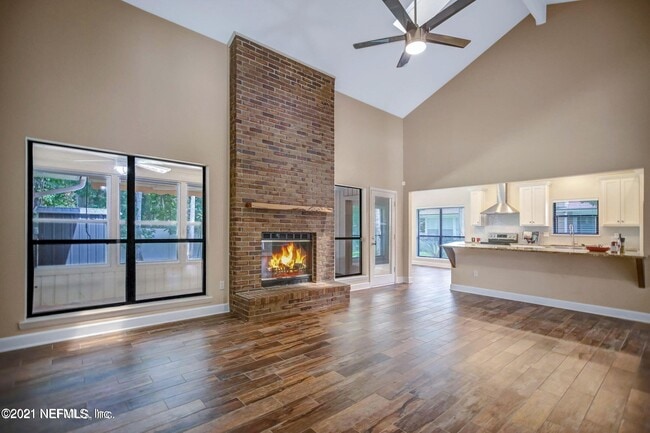 Building Photo - 4401 Cypress Creek Dr