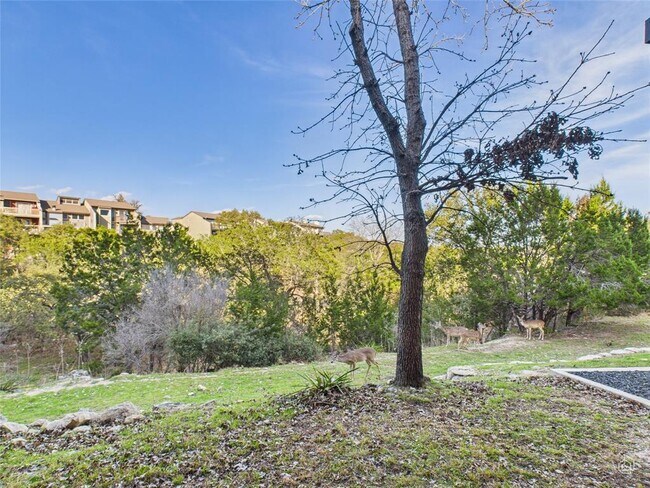 Building Photo - 121 Comanche Dr