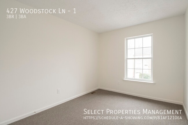 Building Photo - 427 Woodstock Ln