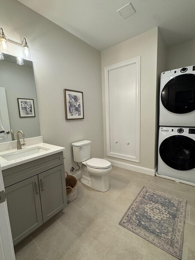 Building Photo - 74 Rockingham Rd