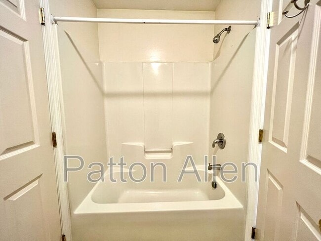 Building Photo - 183 Citadel Dr