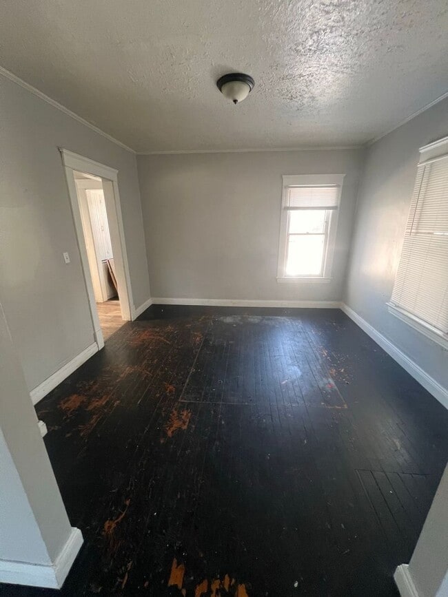 Building Photo - 839 E 146th St