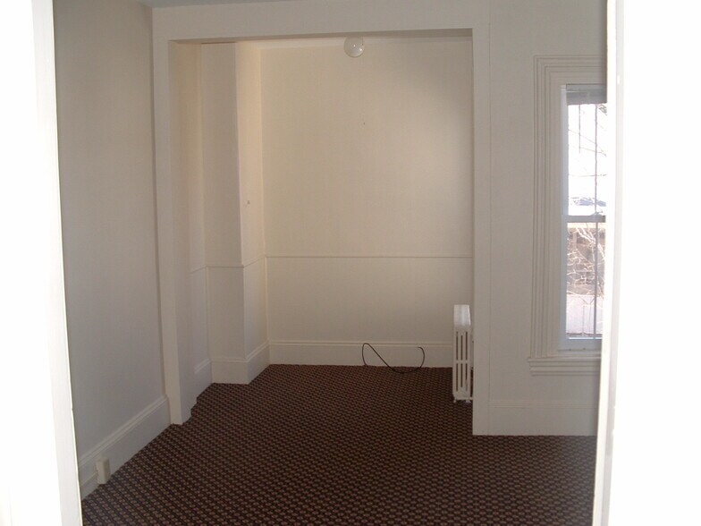 bedroom - 96 Highland St
