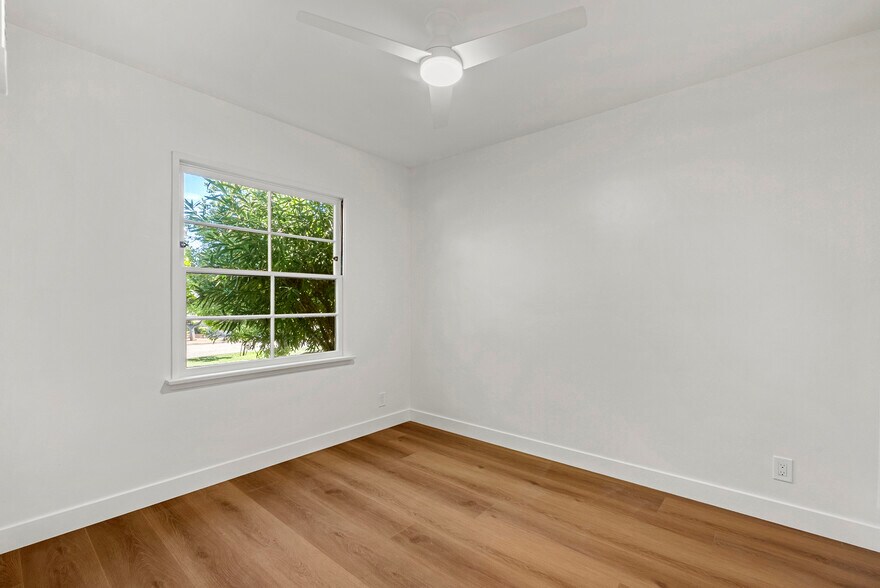 Building Photo - 1527 Laurel St