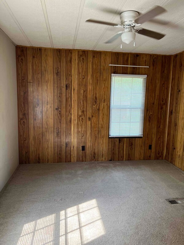 Building Photo - 268 Seymour Dr S