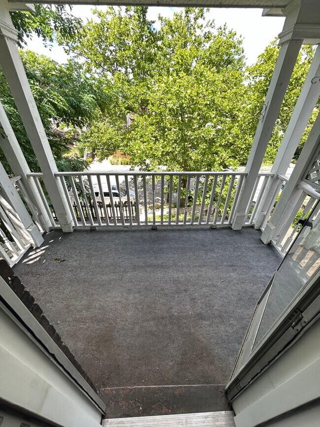 Building Photo - 2309 Tilbury Ave